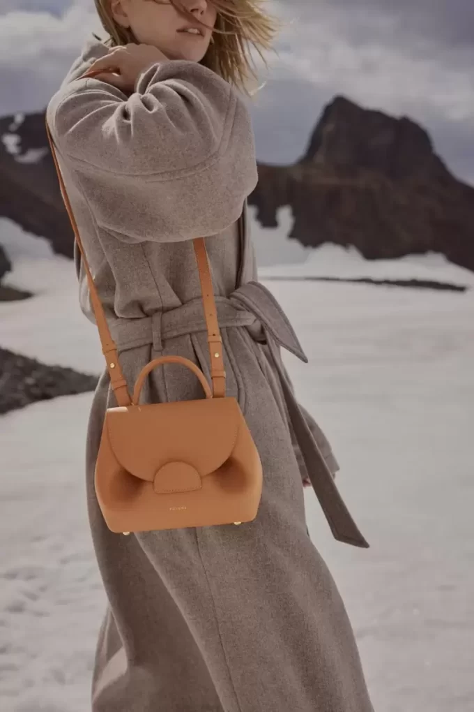 Numéro Un Nano Edition Strukturiertes Tan